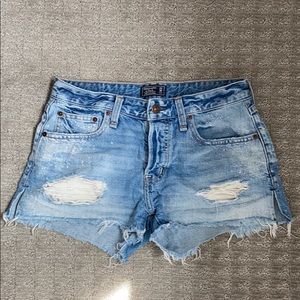 Abercrombie & Fitch Ames Low Rise Boyfriend Short